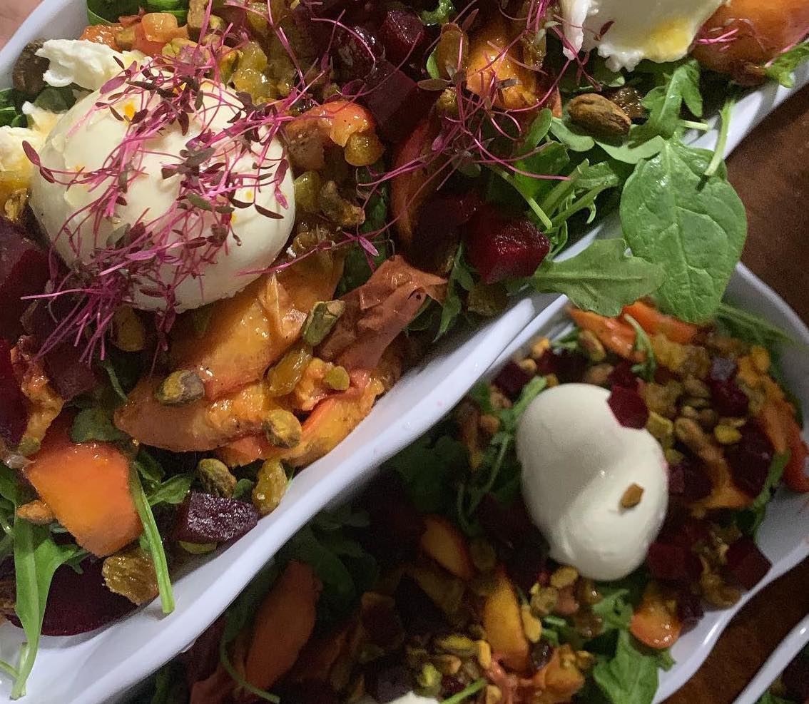 salad with spinach and beets